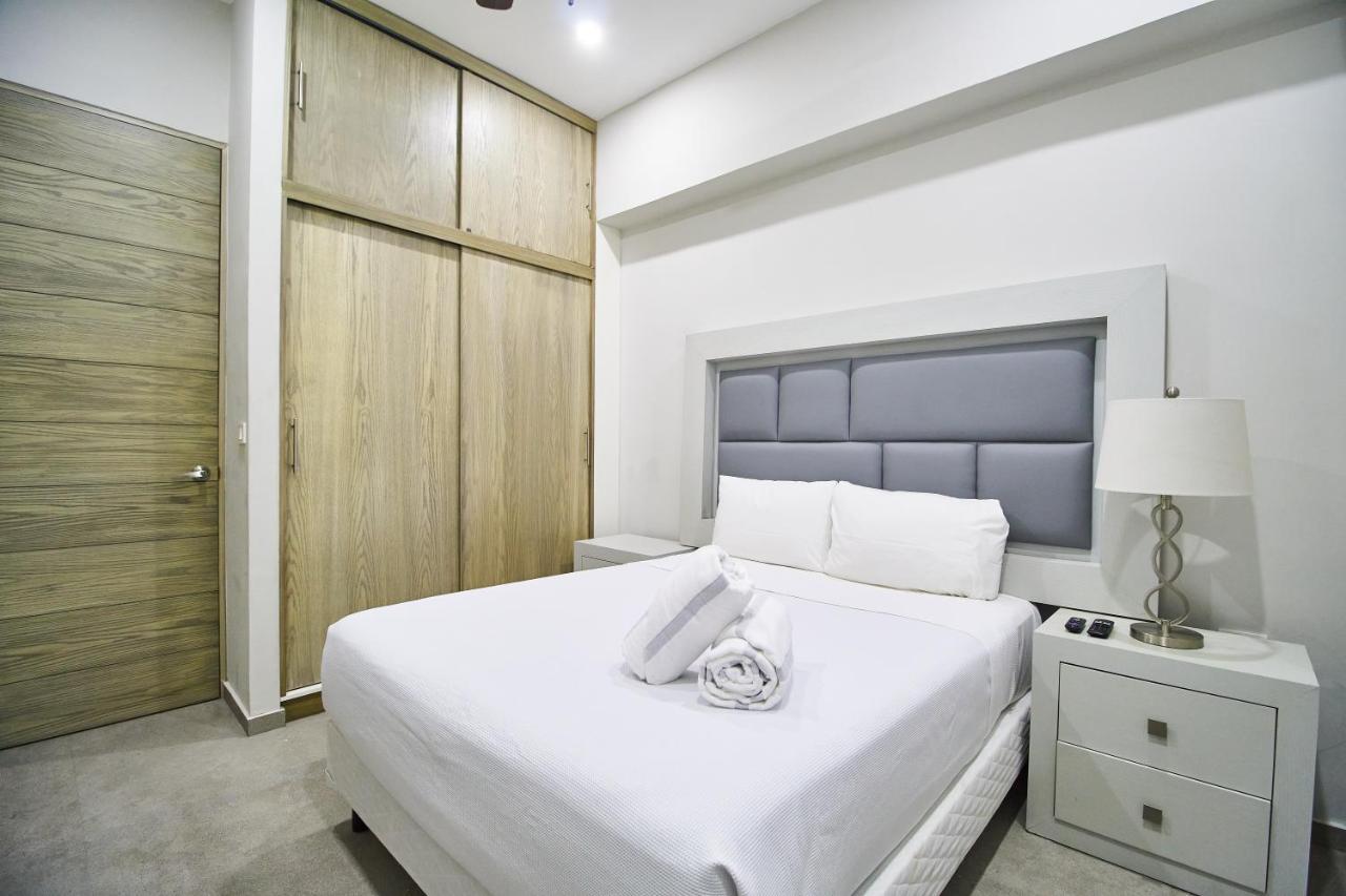 Torre 42 Playa Del Carmen By Lockey Aparthotel Esterno foto