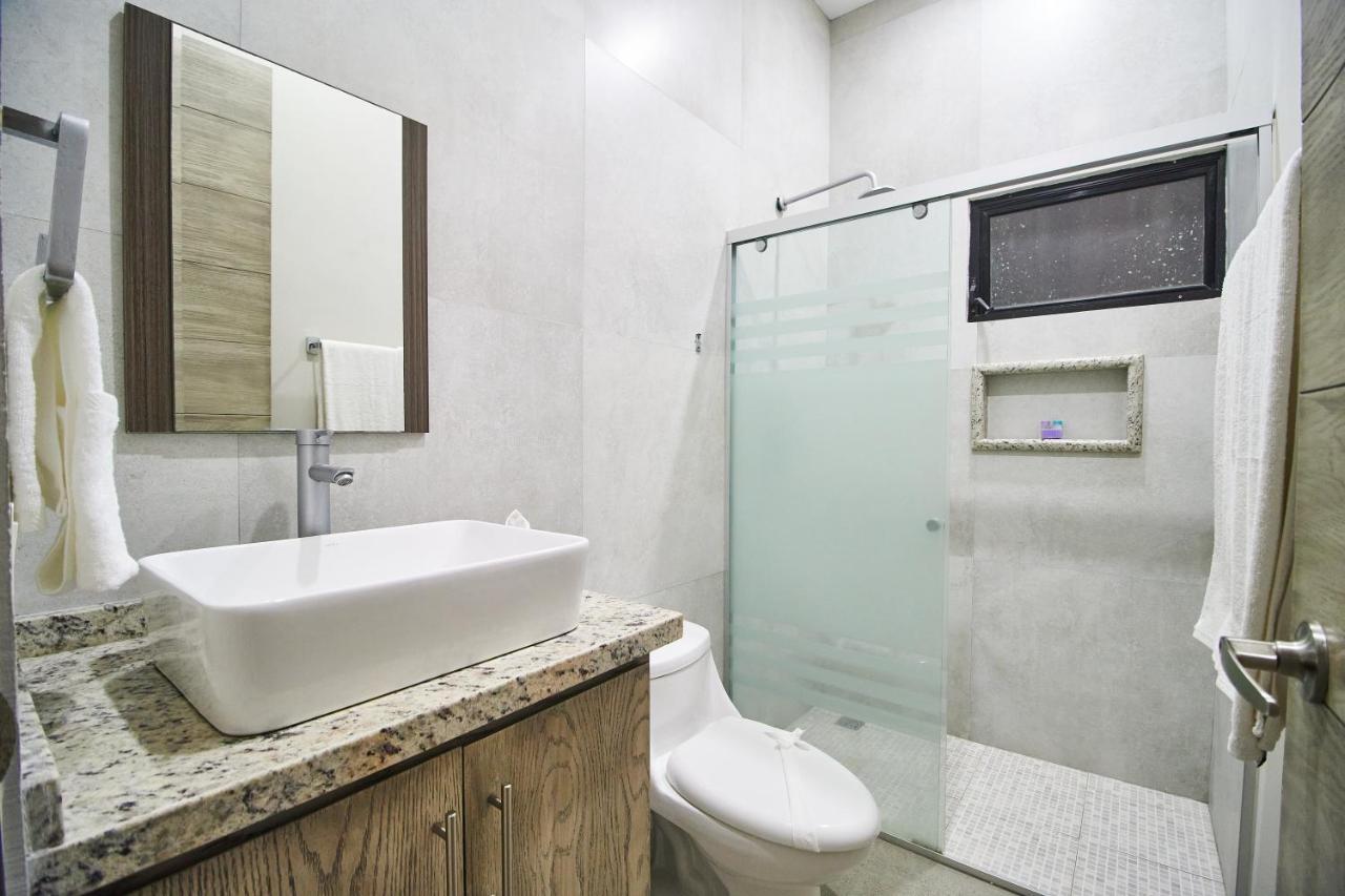 Torre 42 Playa Del Carmen By Lockey Aparthotel Esterno foto